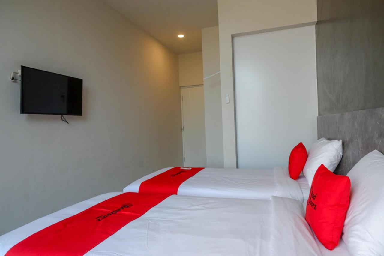 Reddoorz Plus Near Solo Baru Экстерьер фото