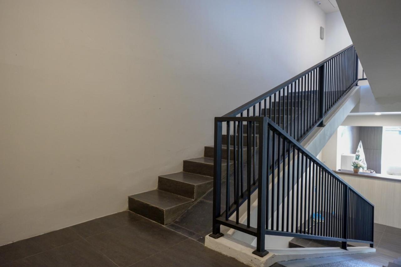 Reddoorz Plus Near Solo Baru Экстерьер фото