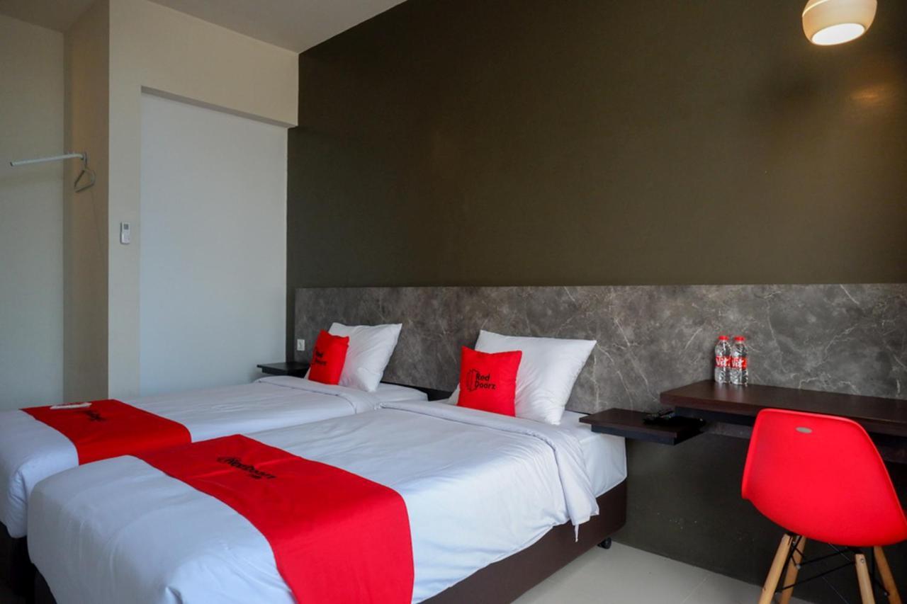 Reddoorz Plus Near Solo Baru Экстерьер фото
