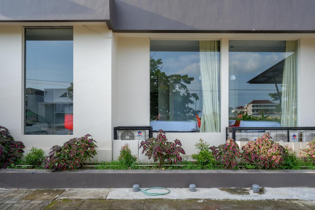 Reddoorz Plus Near Solo Baru Экстерьер фото